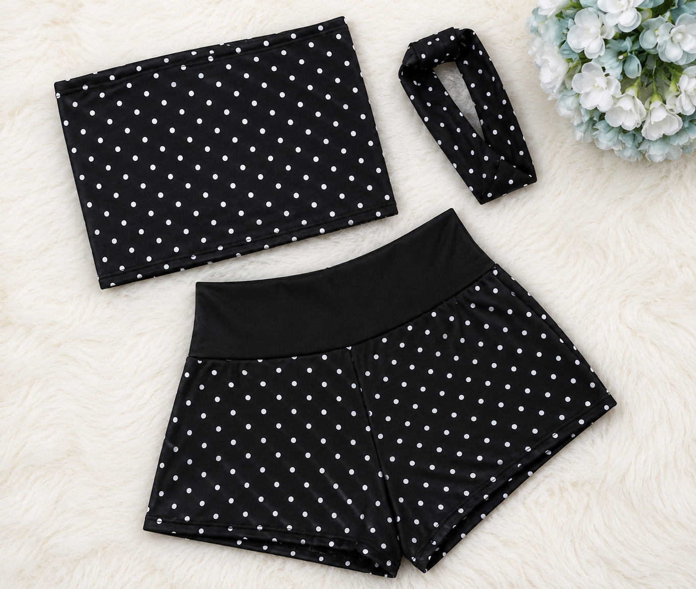 Polka dot two-piece shorts set in yellow – GLITZARA women's summer outfit